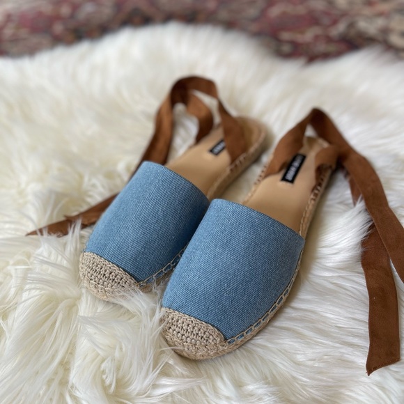 New with Box Brand New Nine West Espadrille Sandals - Picture 2 of 5